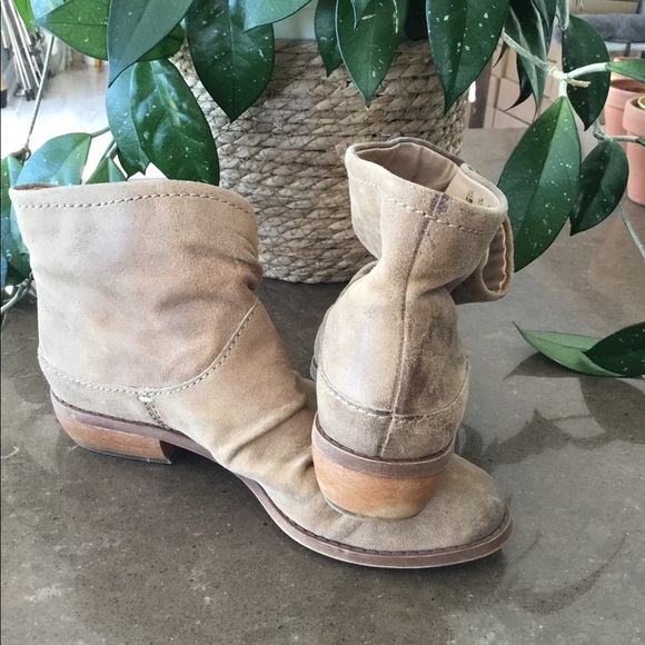 Fergie ankle boot - Picture 3 of 4